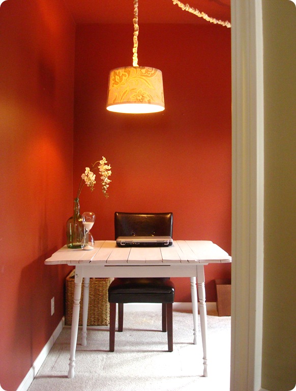 Farmhouse table turned desk from Thrifty Decor Chick
